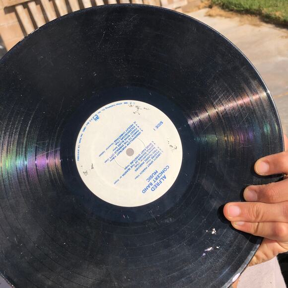 Vinyl Chess Set - Ultra Red Pink - Picture 6 of 9